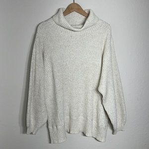 American Eagle Beige Chunky Sweater